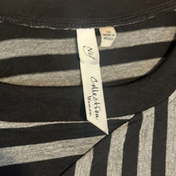 NY Collection top size 1X - Picture 2 of 3